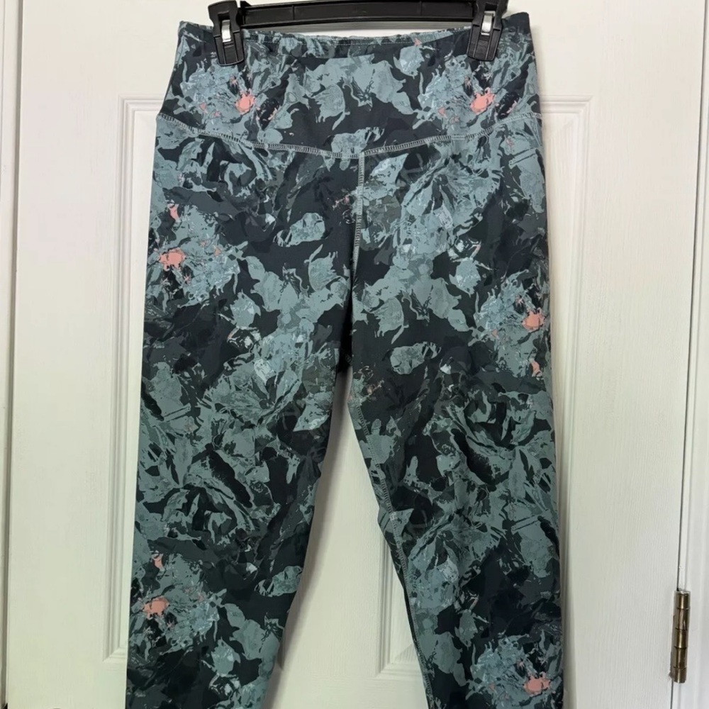 Tahari Sport Size Large Leggings Blue Green Pink Floral Print